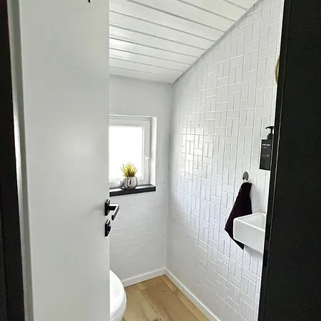 Tiny House Lahnfriede Дом отдыха Нассау